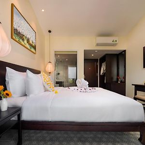 Deluxe Room Rice Paddy View